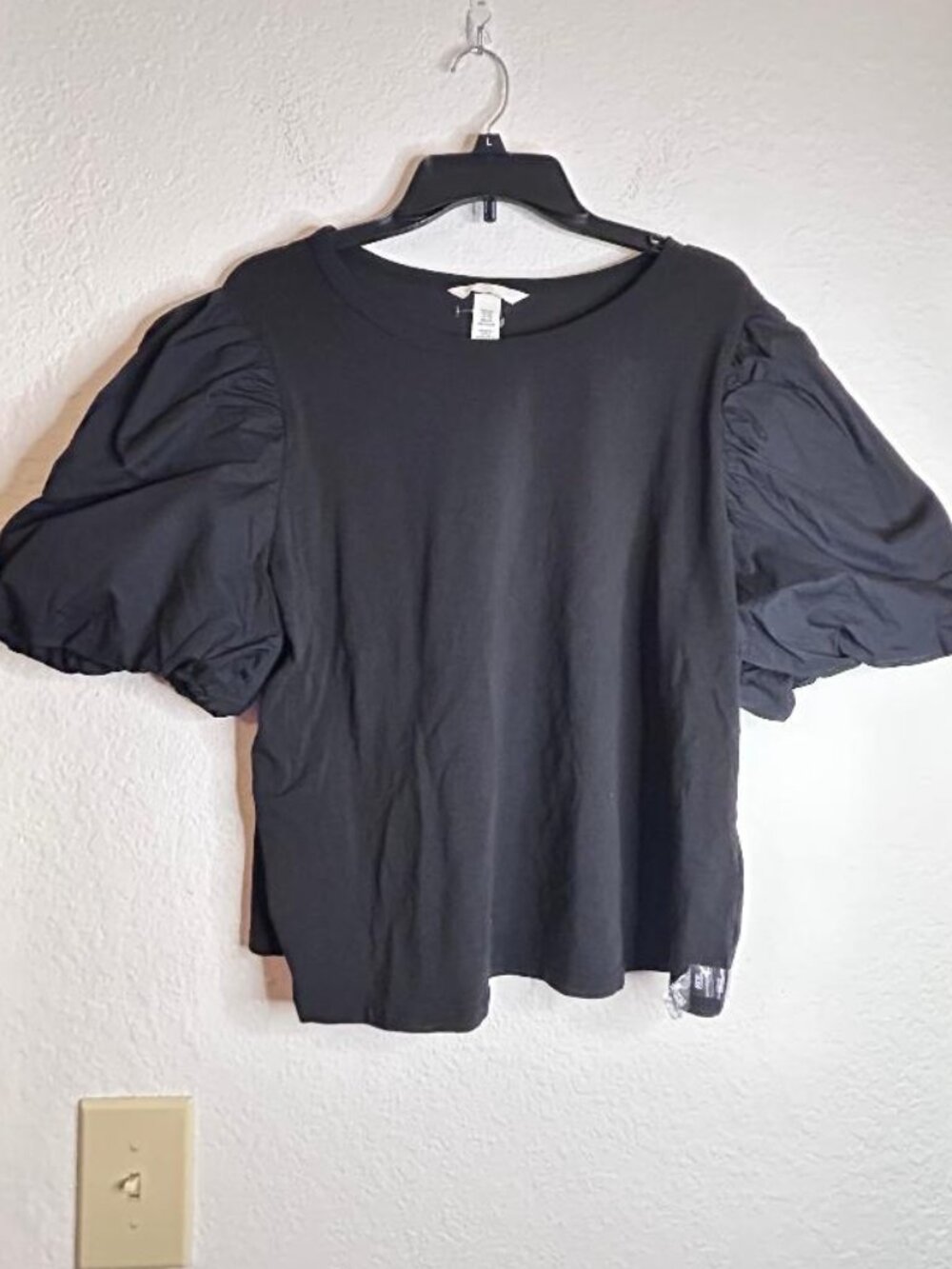 H&M Black Puffer Sleeve Cropped Blouse Size XXL